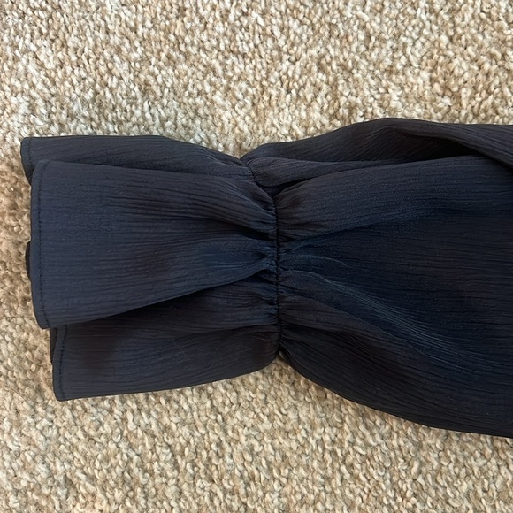 Lush Light Ruffle Blouse Black - Picture 4 of 4